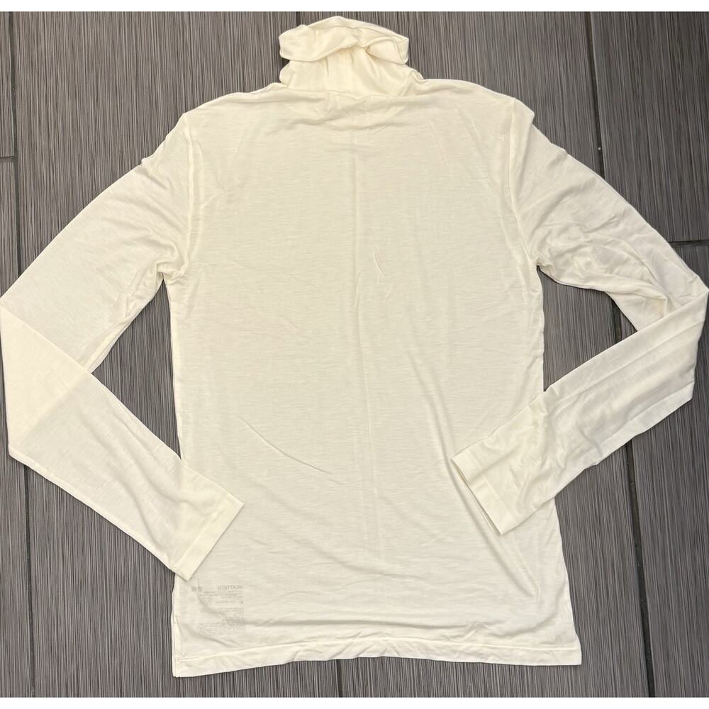 Uniqlo Heat Tech Ultra Light Turtleneck Long-Sleeve T-Shirt Women’s Medium Ivory - Picture 2 of 3